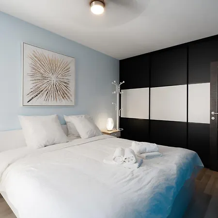 Elegant 3 Pieces Avec Terrasse - Centre - Lumineux